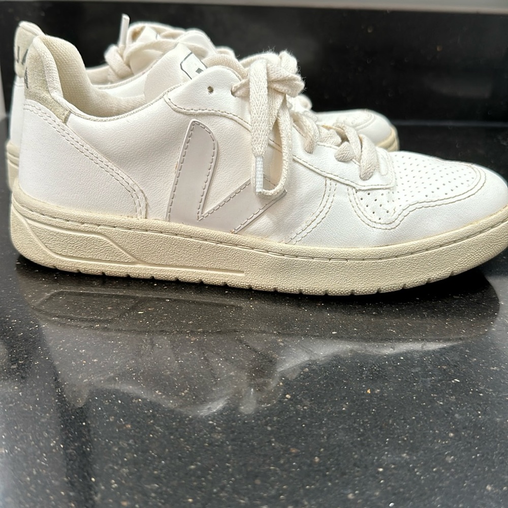 Veja V10